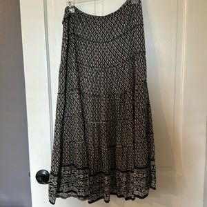 Max Studio Skirt. Large